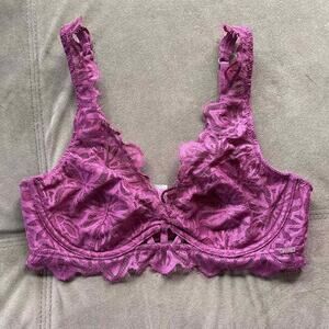 PINK Lacy Purple Bra Size Small